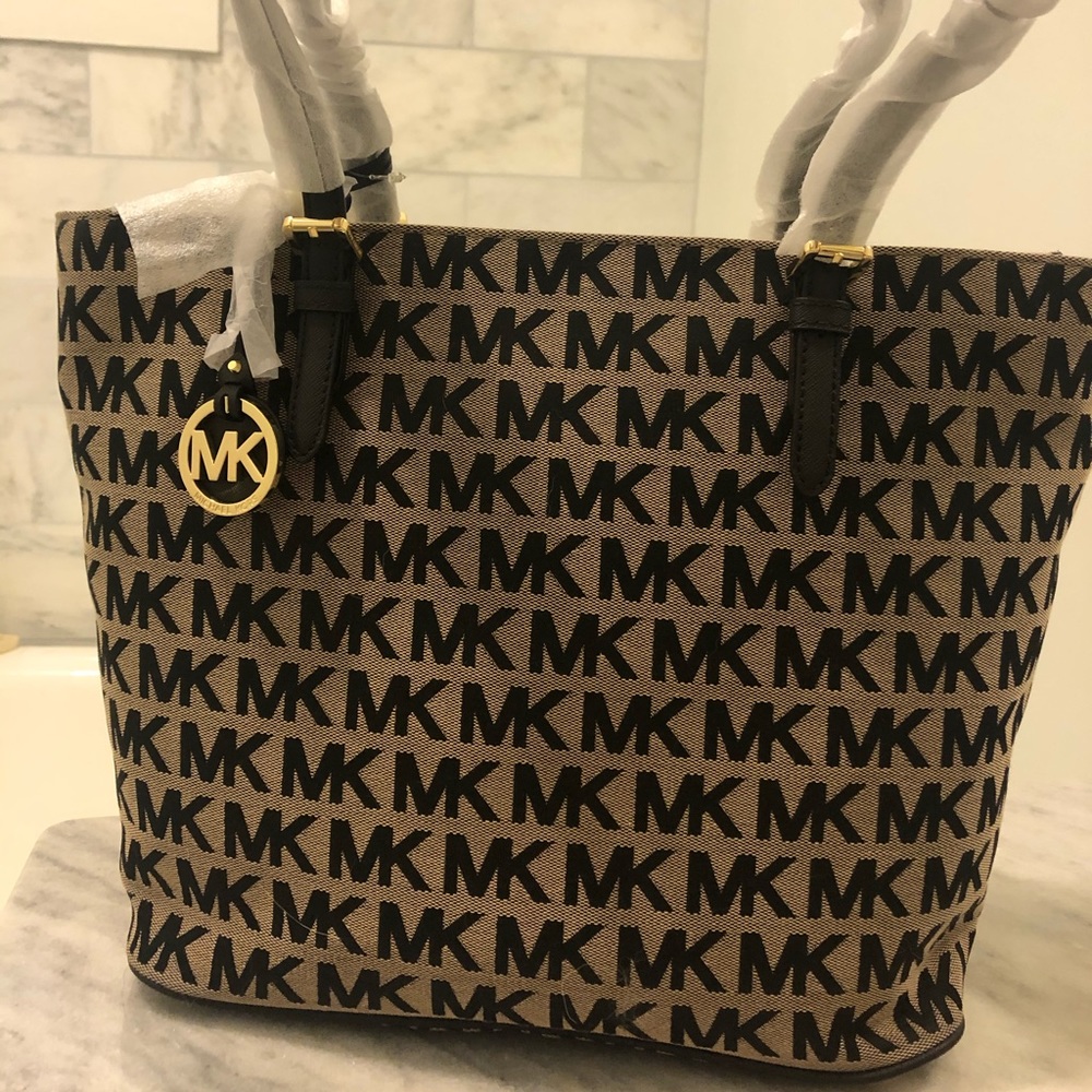 Michael Kors Jet Set Tote - NWT